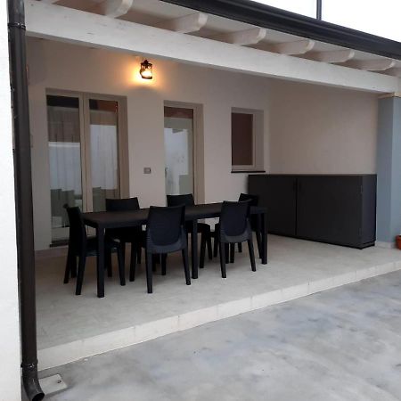 Appartamento Su Palazzina Storica In Centro A SantʼAntìoco Exteriör bild