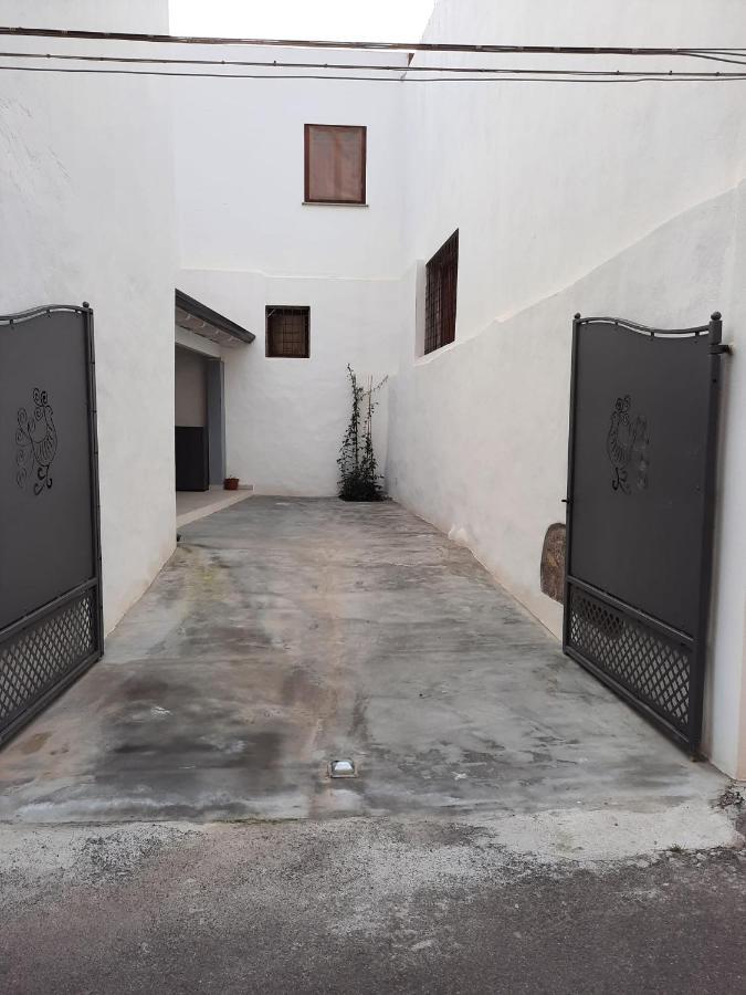 Appartamento Su Palazzina Storica In Centro A SantʼAntìoco Exteriör bild