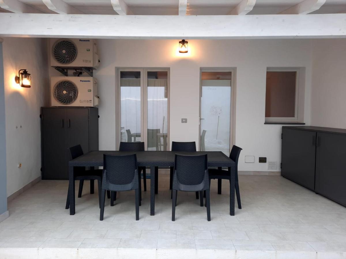 Appartamento Su Palazzina Storica In Centro A SantʼAntìoco Exteriör bild